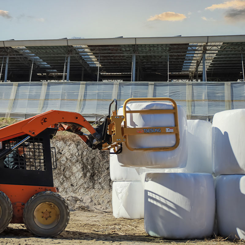 Bale Grapple Slide Field Operation